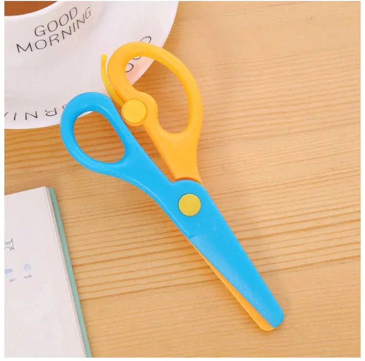 Minions Kids Paper Cutting Scissors for Kindergarten and School Trikidsworld