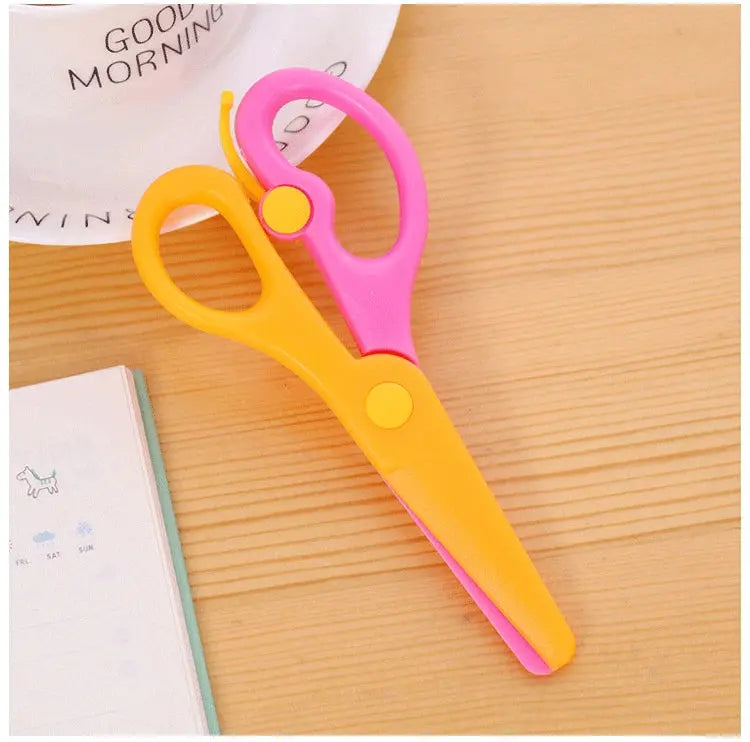Minions Kids Paper Cutting Scissors for Kindergarten and School Trikidsworld